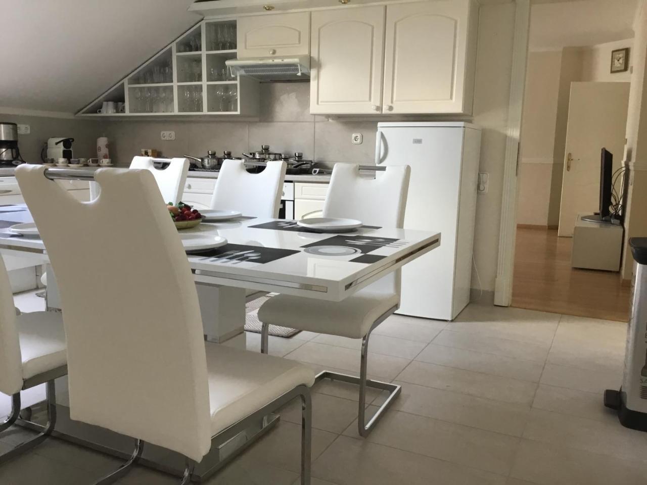 3 Bedroom Private Floor In Luxury Mansion Budapeszt Zewnętrze zdjęcie
